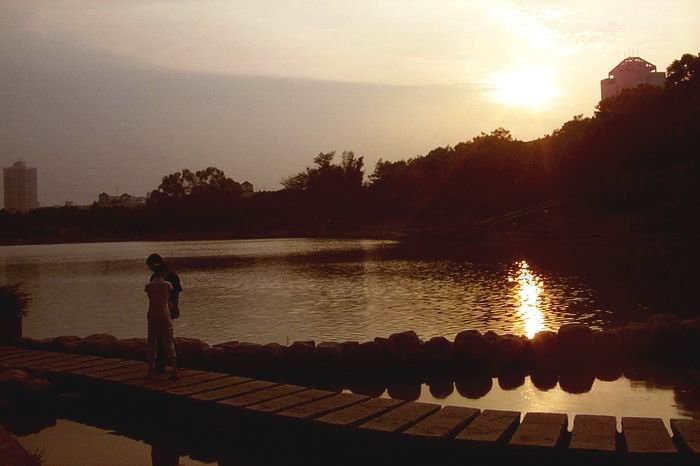 文山湖落日.jpg