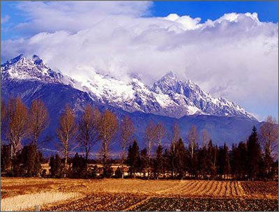 云南丽江玉龙山.jpg