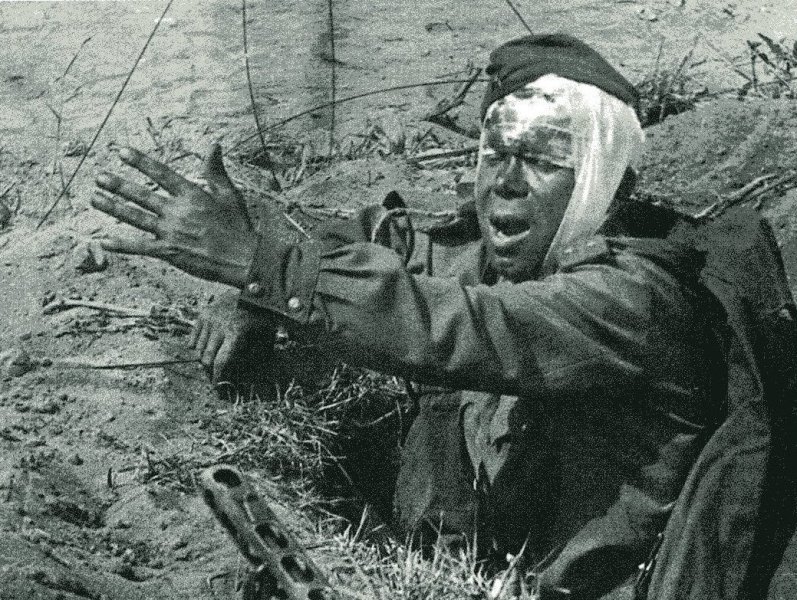 1944 LAT plt.ofc urges troops1 Wrg13.jpg